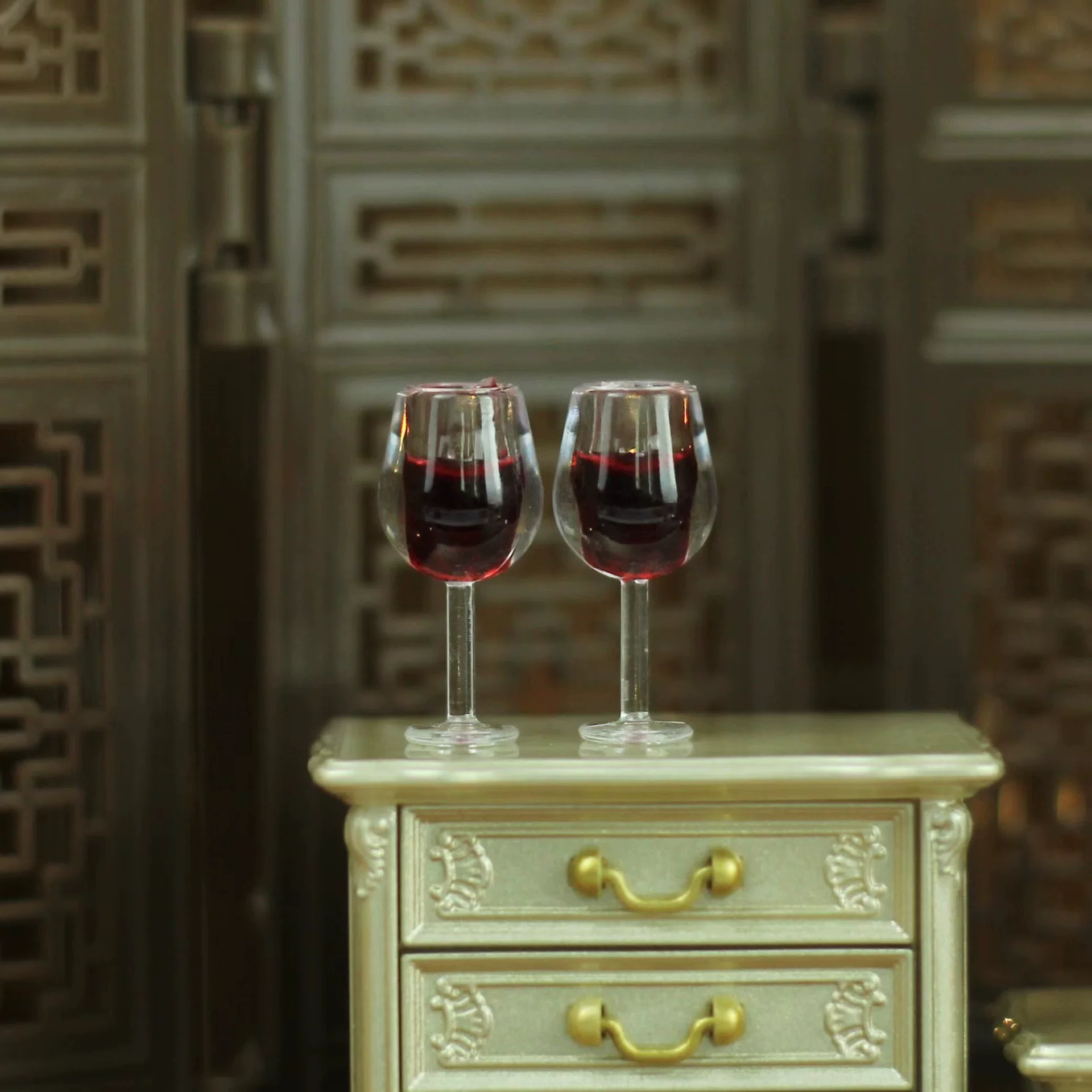 1:12 Dollhouse Miniature Wine Bottle and Goblet Glasses Set, Realistic Mini Bar Accessories for Dollhouse Kitchen Dining Scene Decor