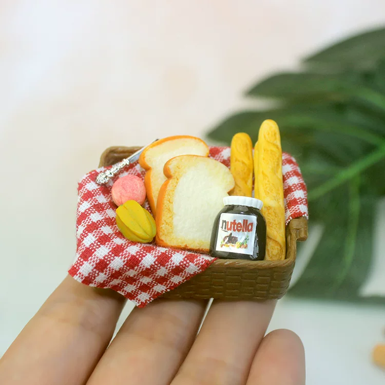 Miniature Dollhouse Bread Basket Set, 1:12 Scale Resin Mini Food Bakery Props for DIY Crafts, Kitchen Scene Decor & Micro Landscape
