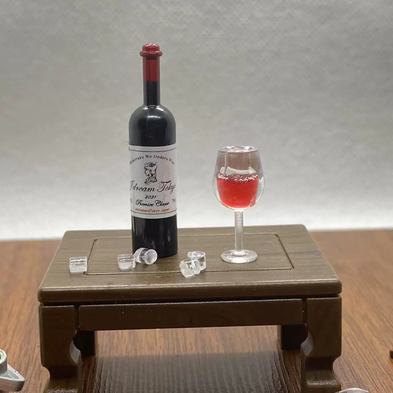 1:12 Dollhouse Miniature Wine Bottle and Goblet Glasses Set, Realistic Mini Bar Accessories for Dollhouse Kitchen Dining Scene Decor